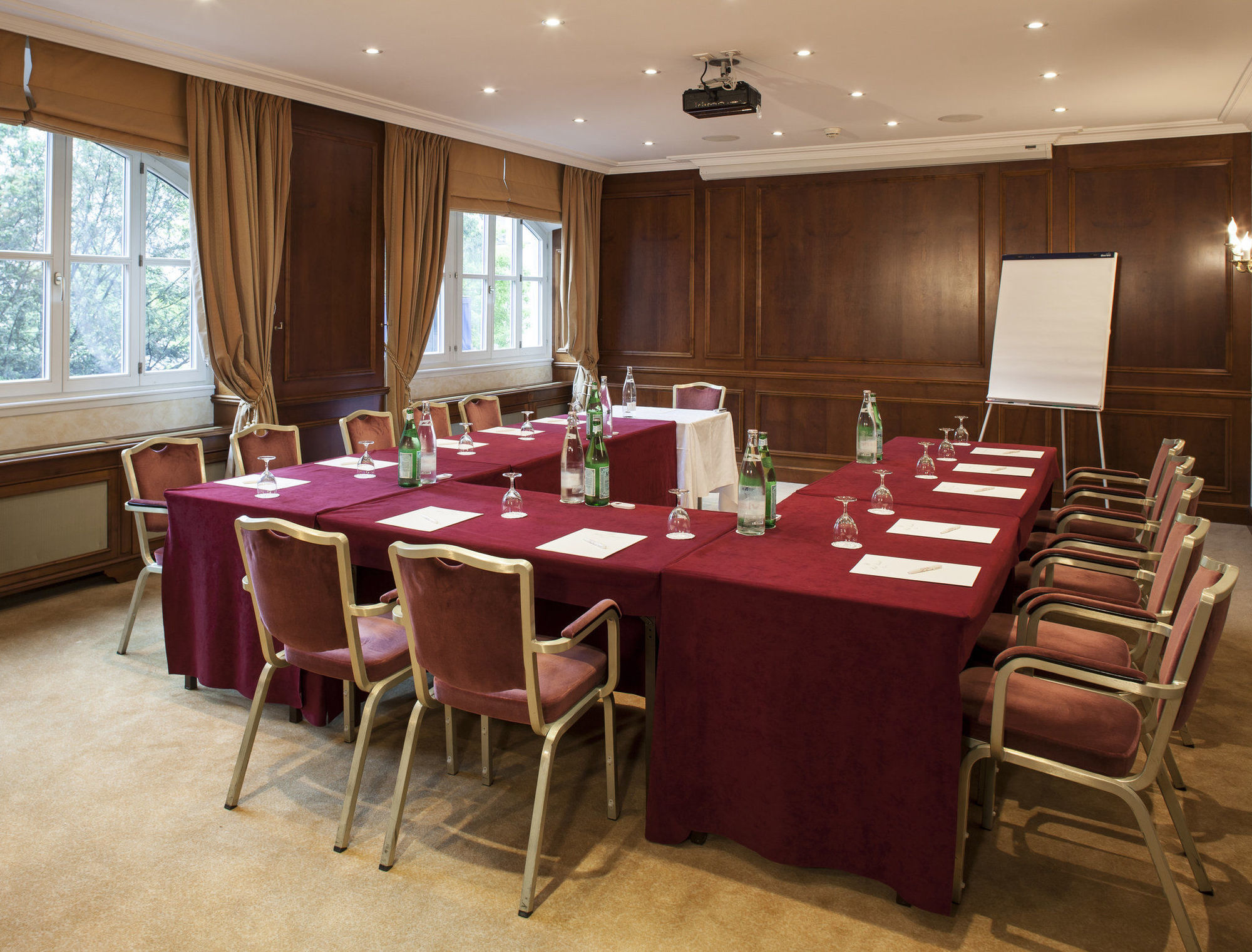 Hotel Bristol Geneva Business photo